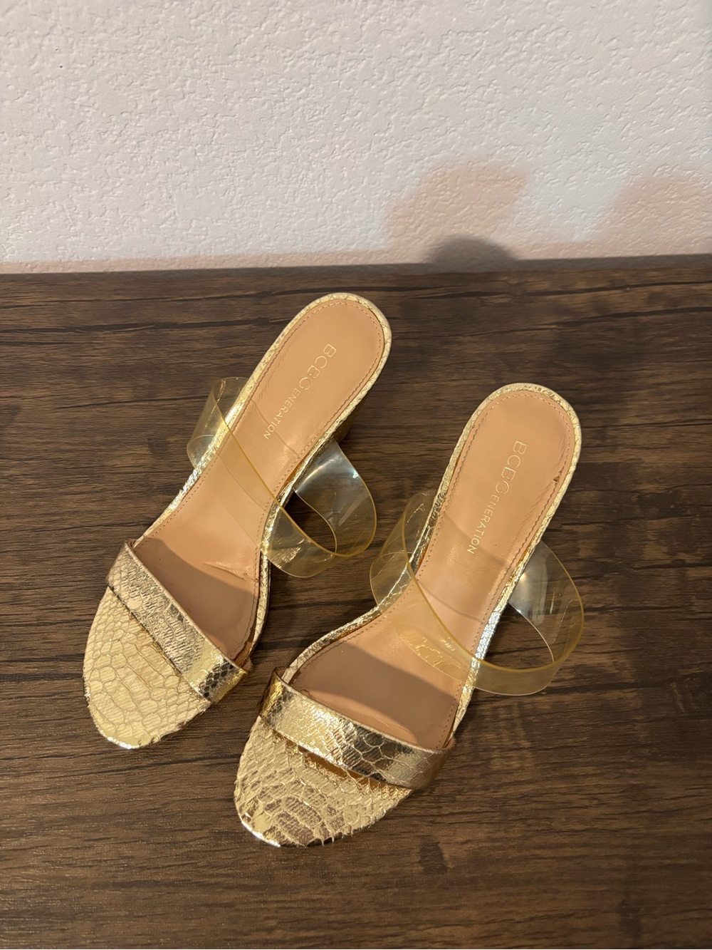 Shoes size 9